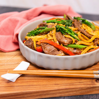 ASIAN STIR-FRIED BEEF WITH NOODLES